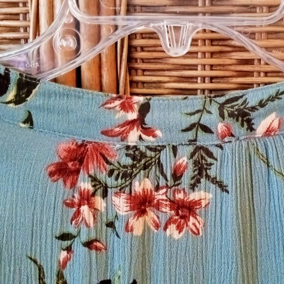 Gorgeous Suzanne Betro Women's XL Floral Boho Tassel Tie Tunic Top - Picture 8 of 13